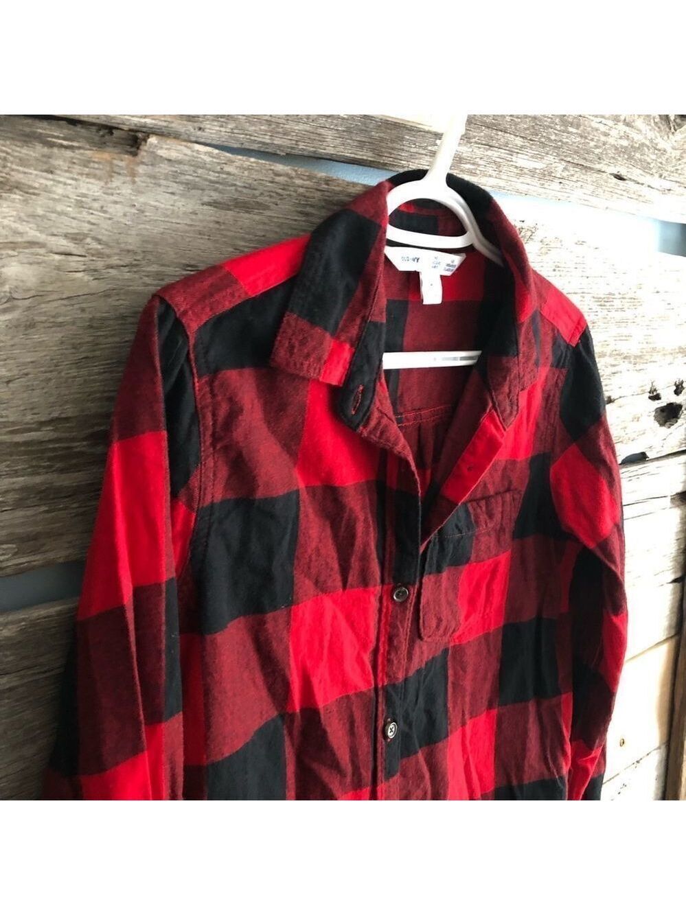 old Navy size Med Red and black buffalo plaid button down shirt - Picture 2 of 5